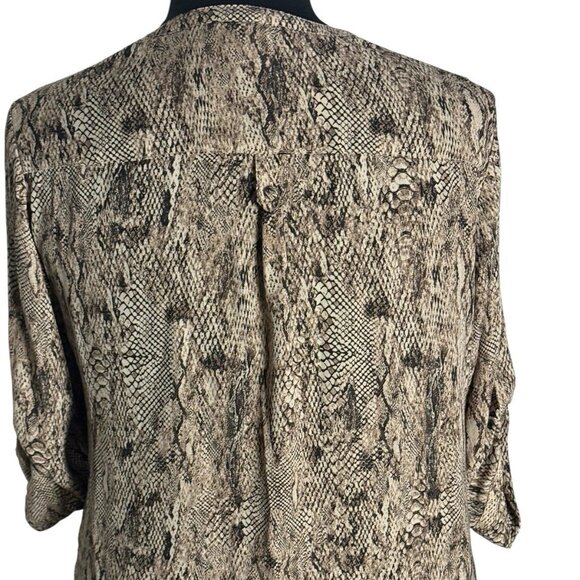Torrid Harper Blouse Size 0(12) Snakeskin Print Black Cream Georgette 3/4 Sleeve - Picture 4 of 14